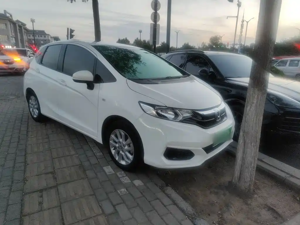 Honda Fit — фото 23