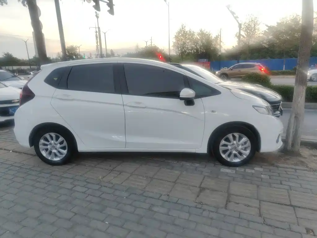 Honda Fit — фото 24