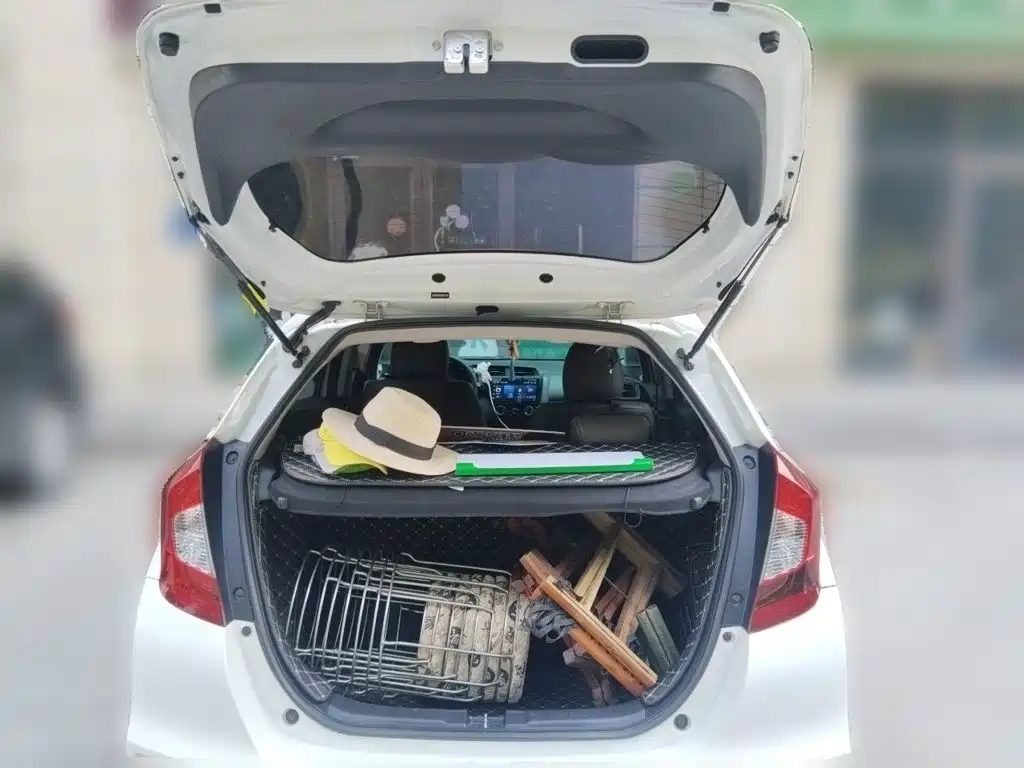 Honda Fit — фото 10