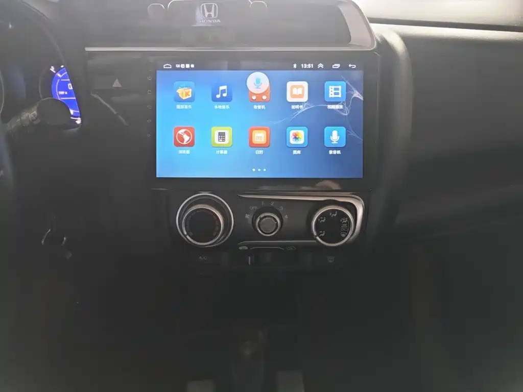 Honda Fit — фото 13