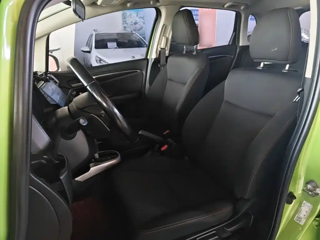 Honda Fit — фото 15