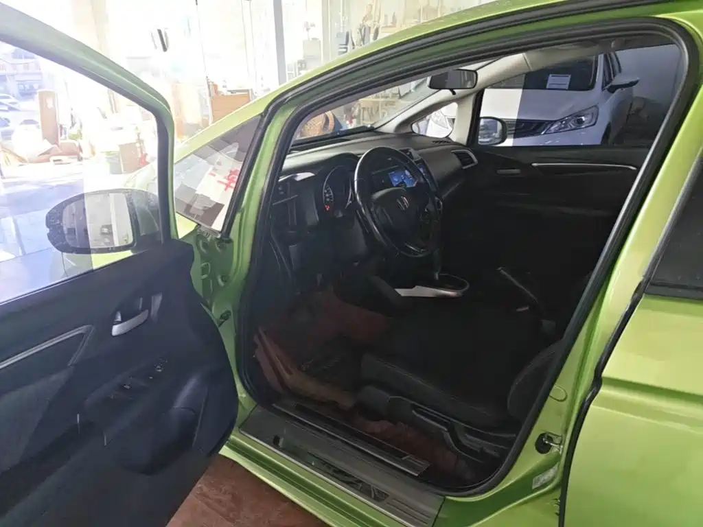 Honda Fit — фото 16