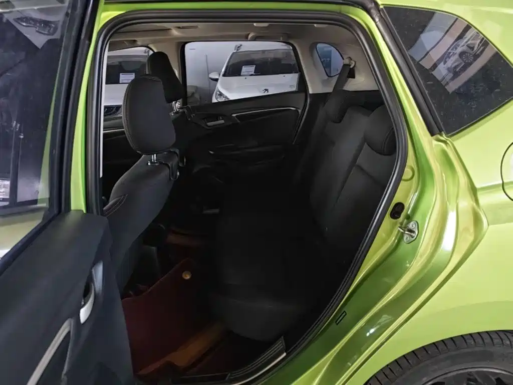 Honda Fit — фото 17
