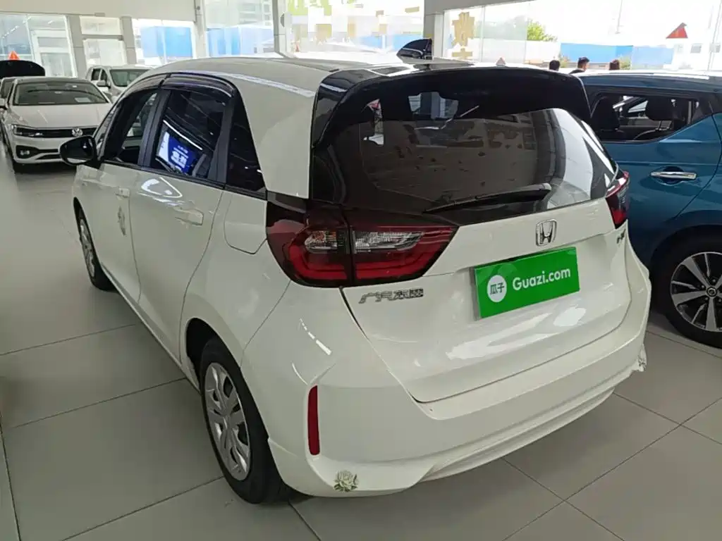 Honda Fit — фото 5