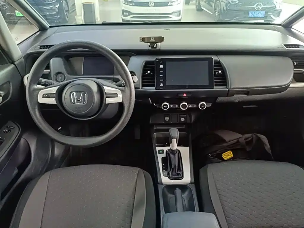 Honda Fit — фото 10