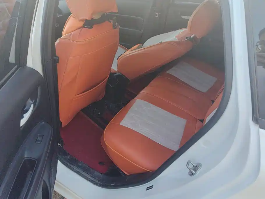 Honda Fit — фото 11