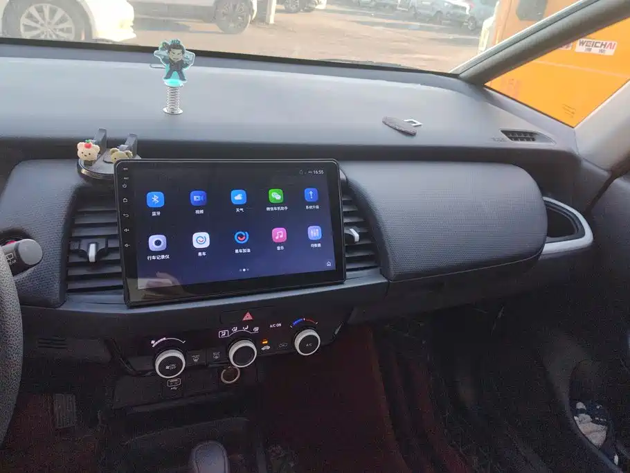 Honda Fit — фото 13