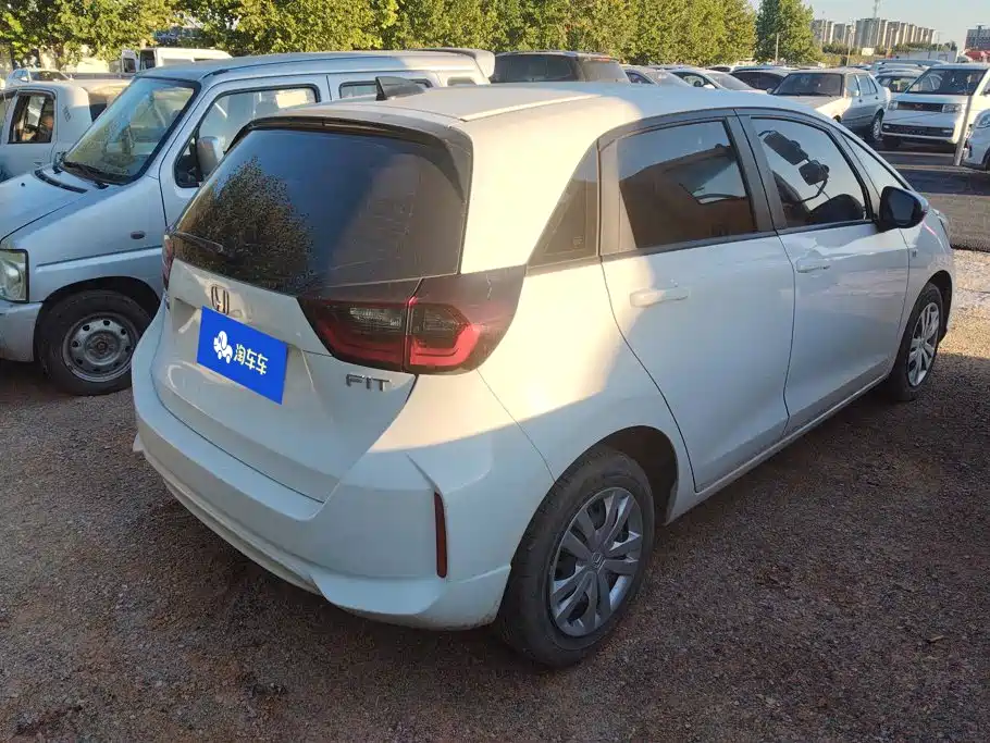 Honda Fit — фото 3