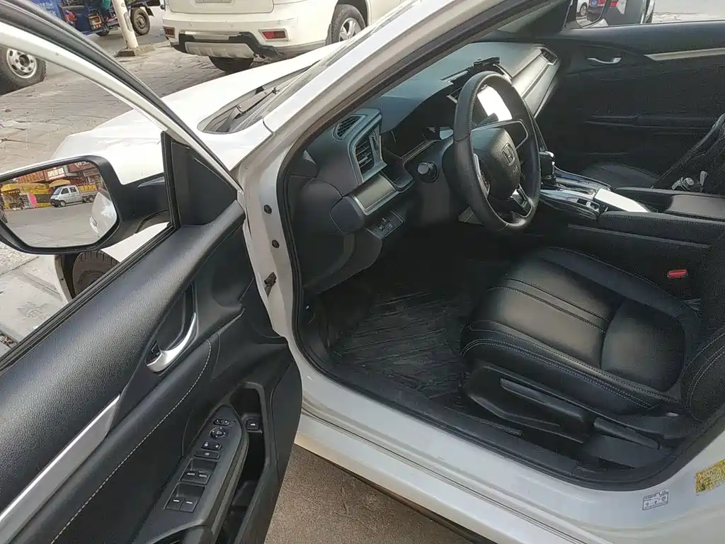 Honda Civic — фото 13