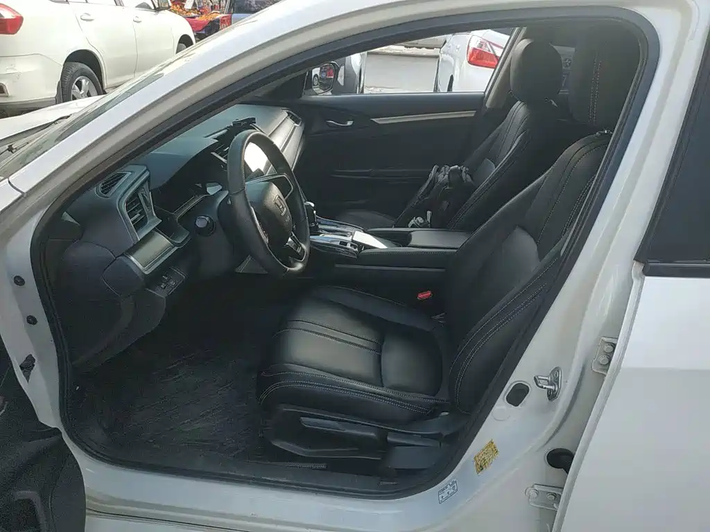 Honda Civic — фото 7