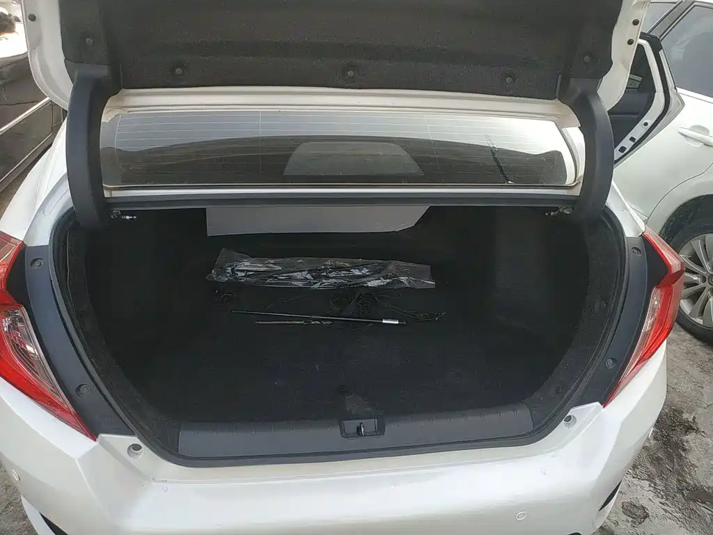 Honda Civic — фото 9