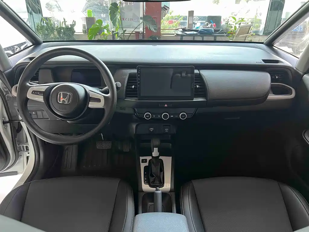 Honda Fit — фото 8