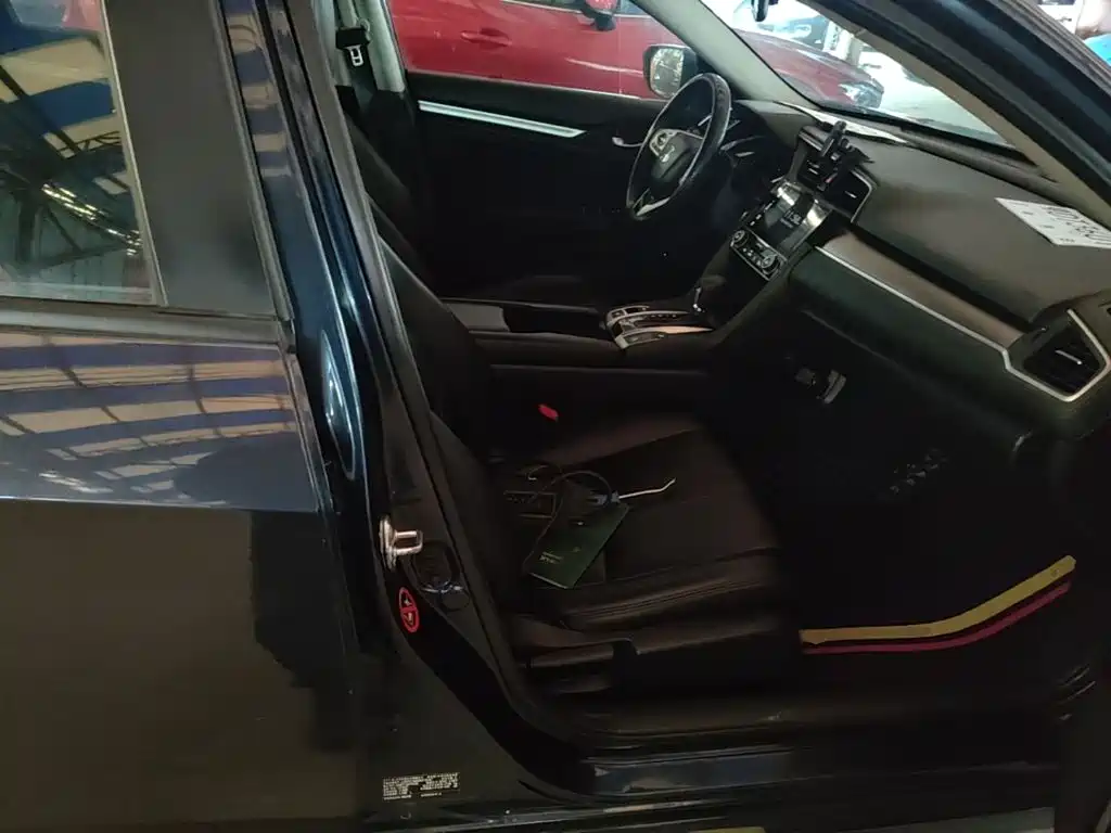 Honda Civic — фото 25