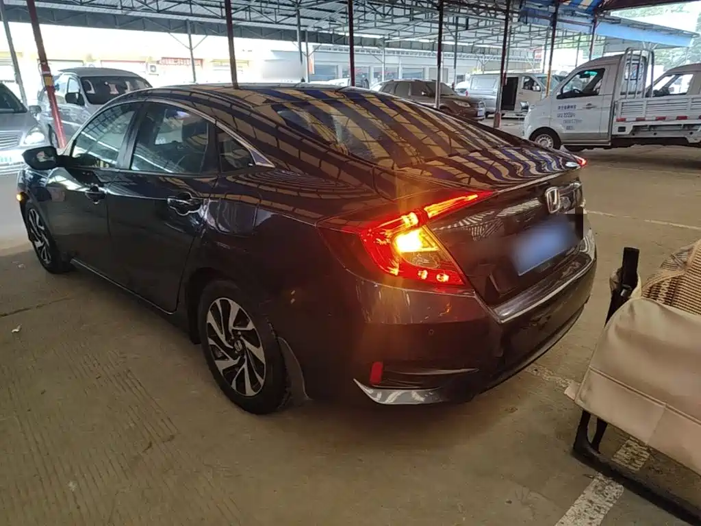 Honda Civic — фото 5