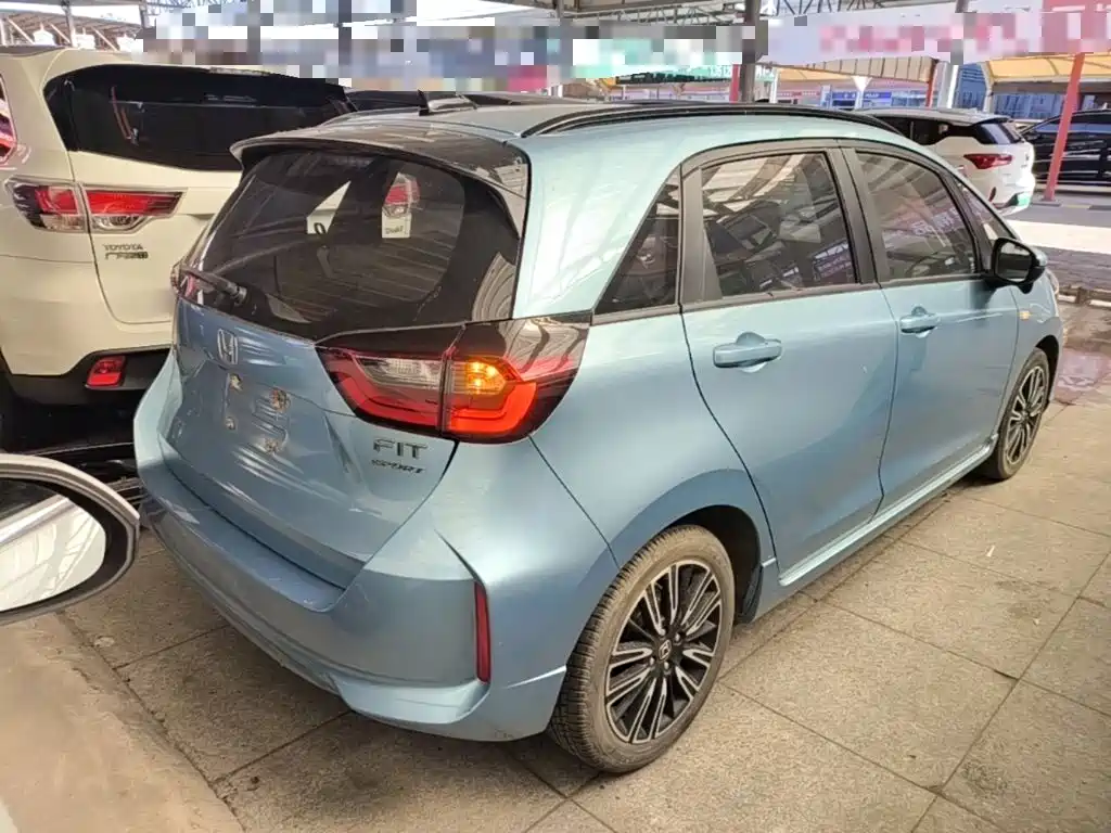 Honda Fit — фото 7