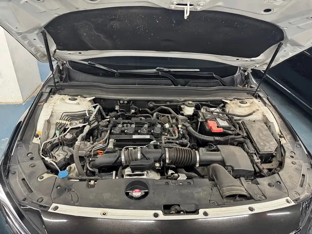 Honda Accord — фото 19
