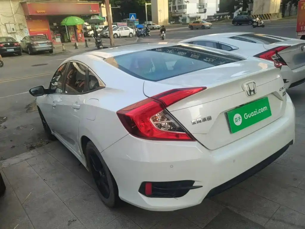 Honda Civic — фото 5