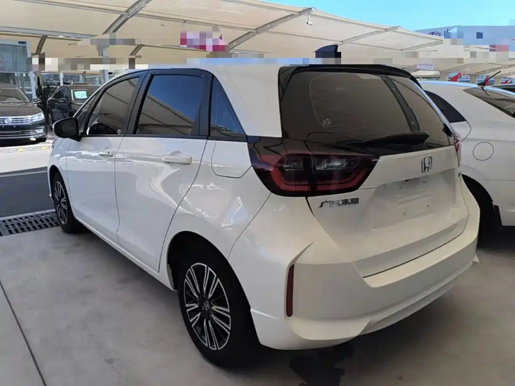 Honda Fit — фото 5