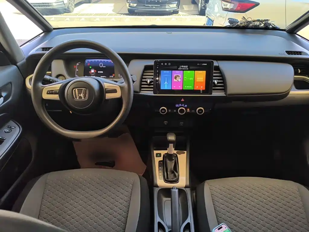 Honda Fit — фото 10