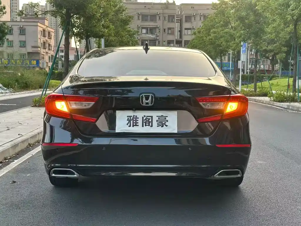 Honda Accord — фото 5