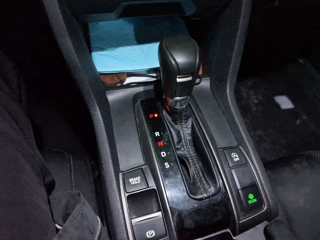 Honda Civic — фото 10