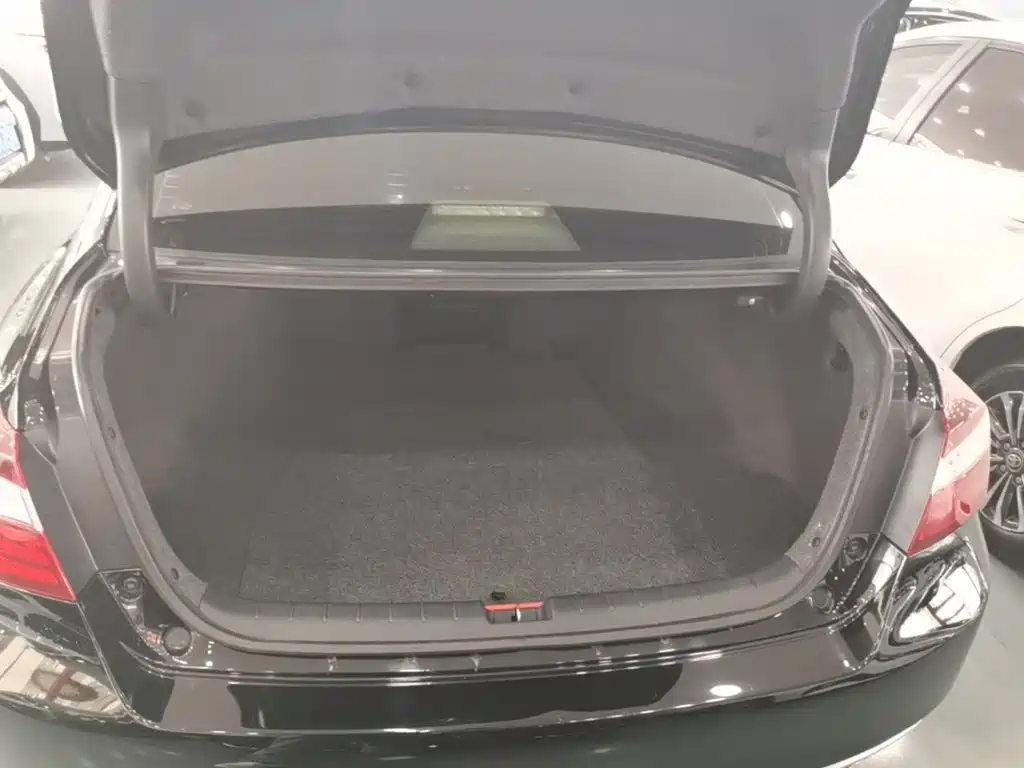 Honda Accord — фото 19