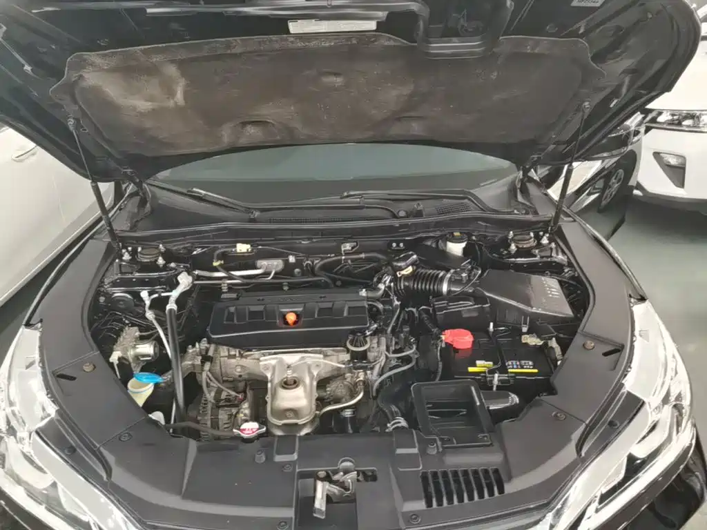 Honda Accord — фото 20