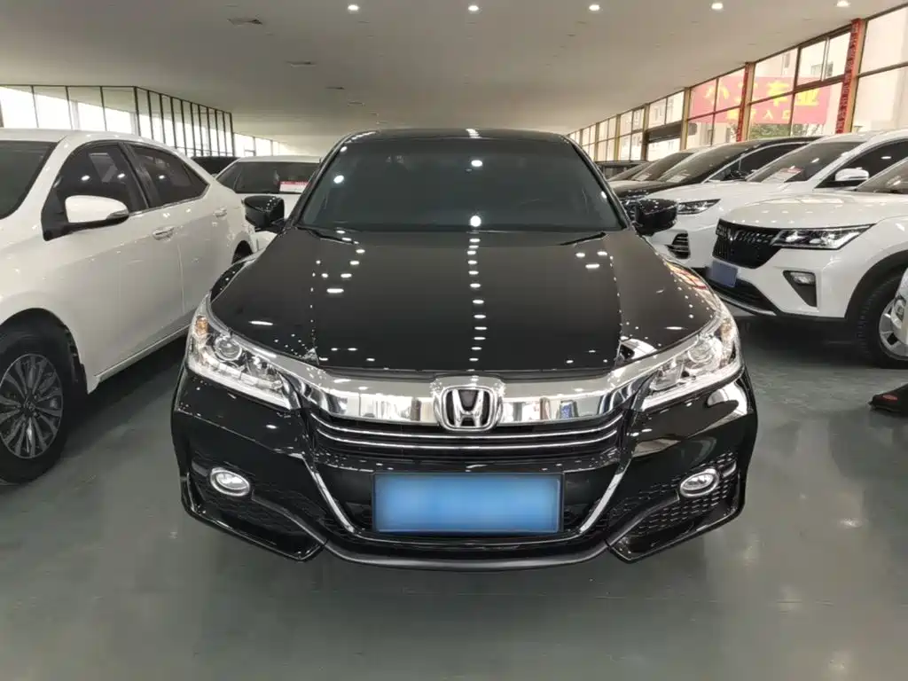 Honda Accord — фото 3