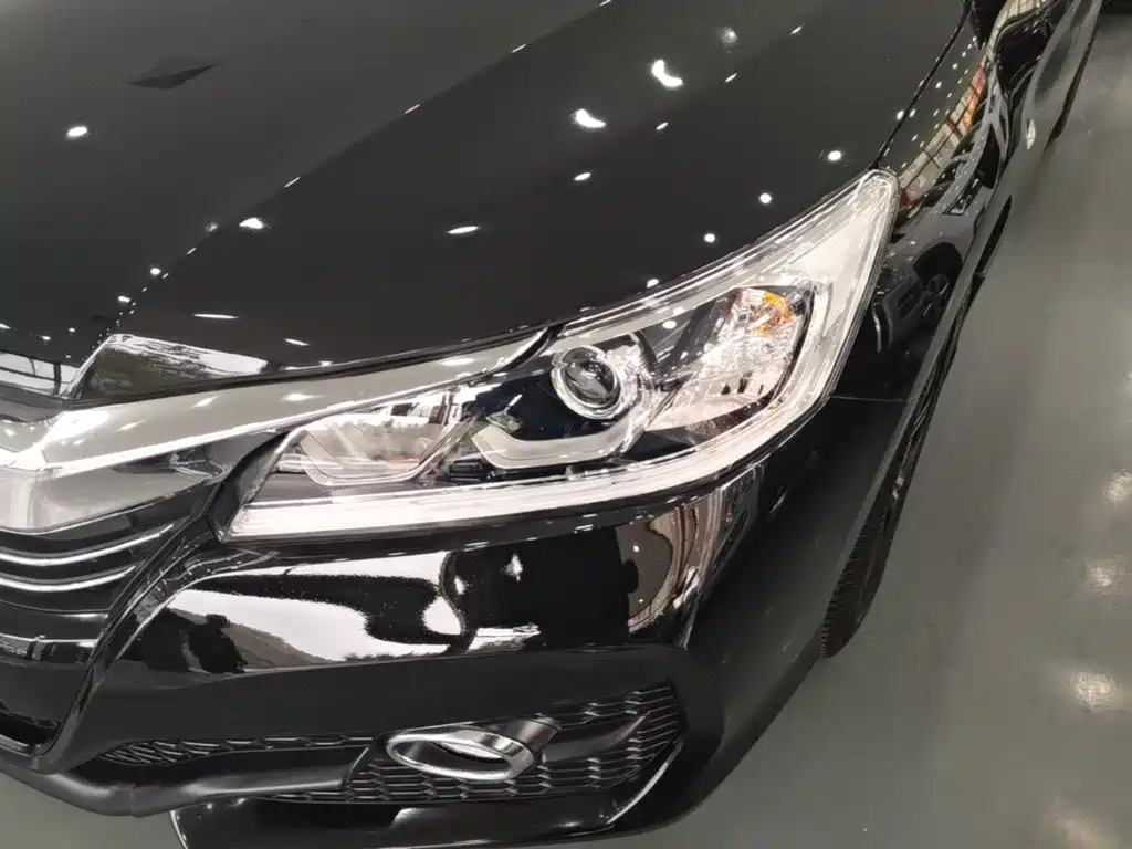 Honda Accord — фото 24
