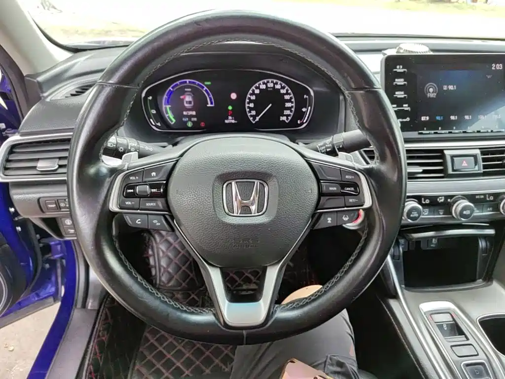 Honda Accord — фото 11