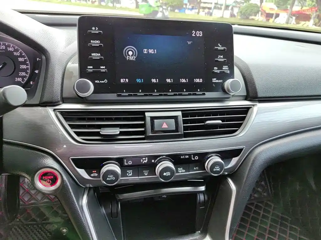 Honda Accord — фото 13