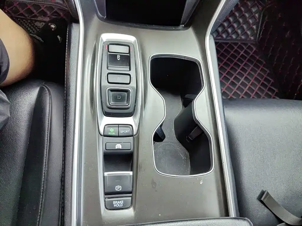 Honda Accord — фото 14