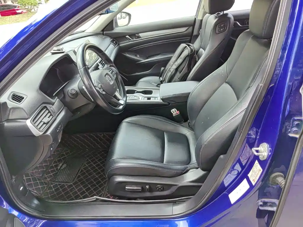 Honda Accord — фото 15
