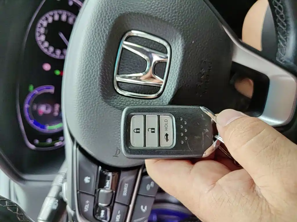 Honda Accord — фото 9