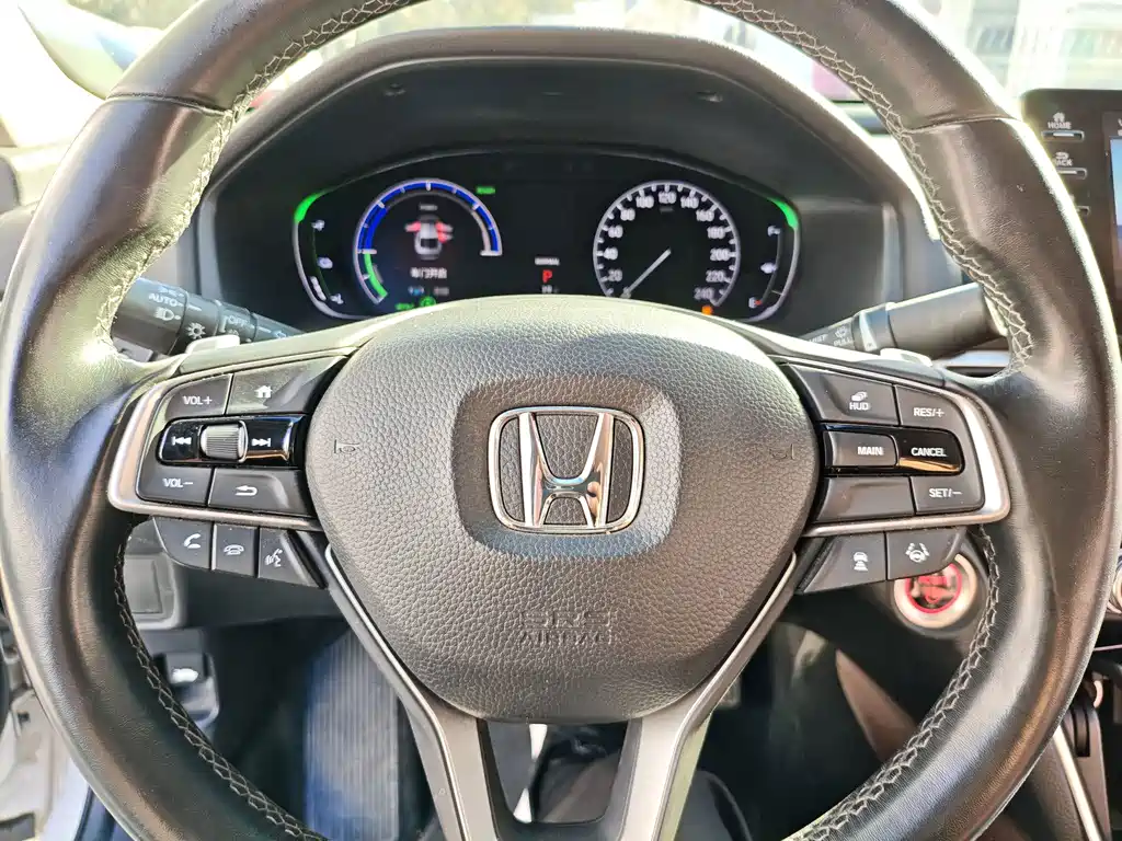 Honda Inspire — фото 16
