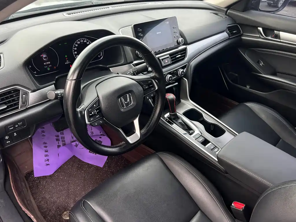 Honda Accord — фото 11