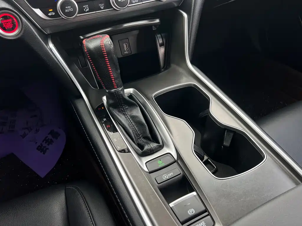 Honda Accord — фото 15