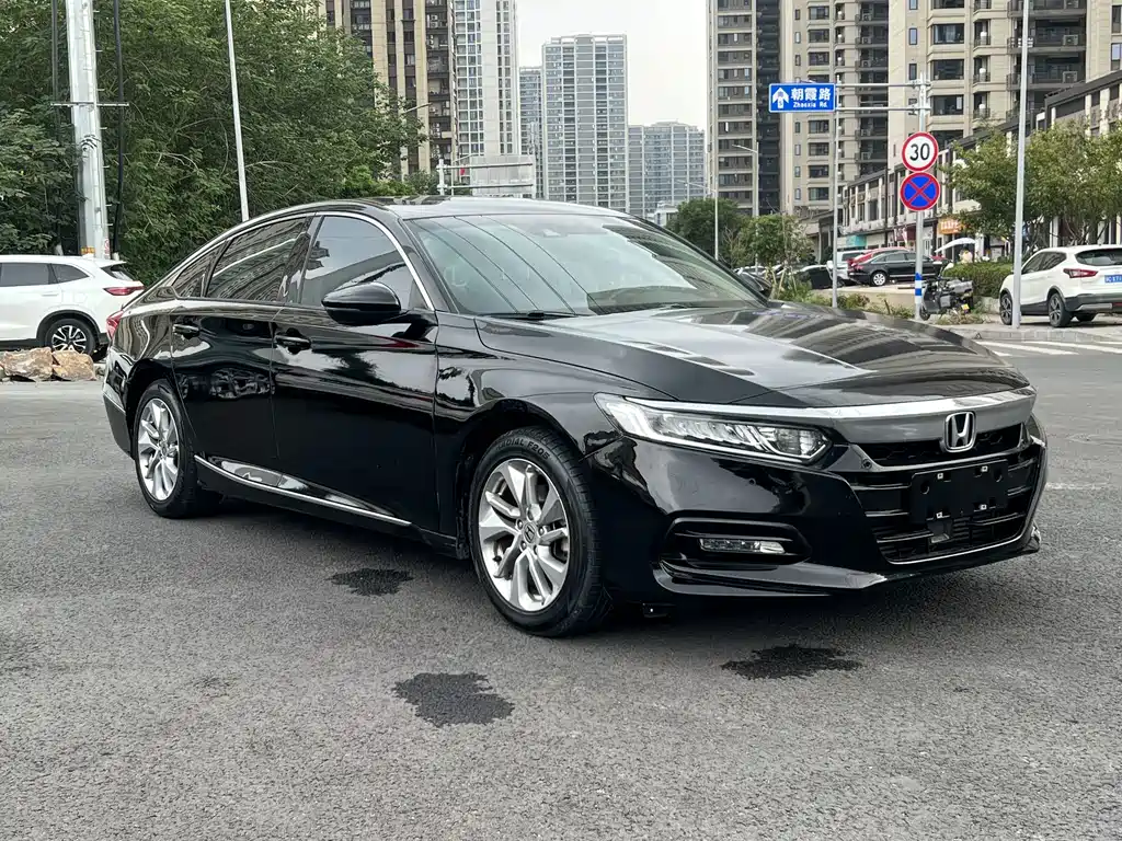 Honda Accord — фото 3