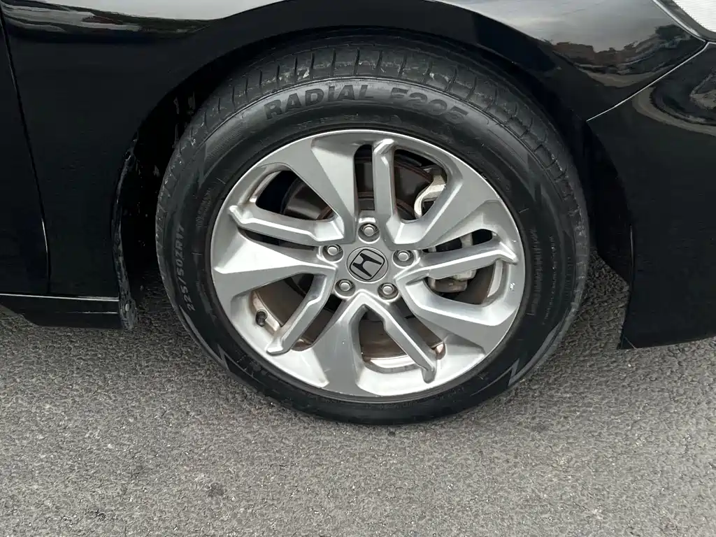 Honda Accord — фото 28