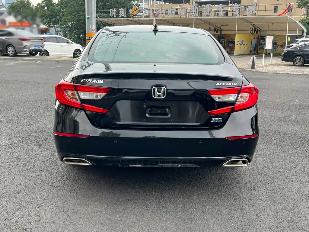 Honda Accord — фото 6
