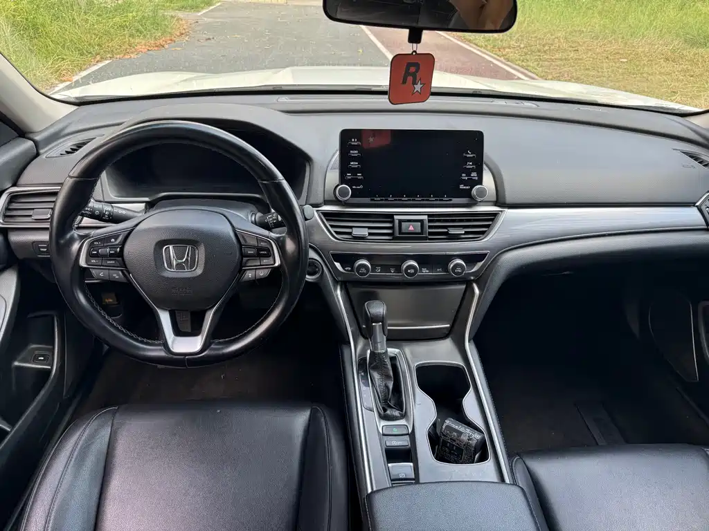 Honda Accord — фото 14