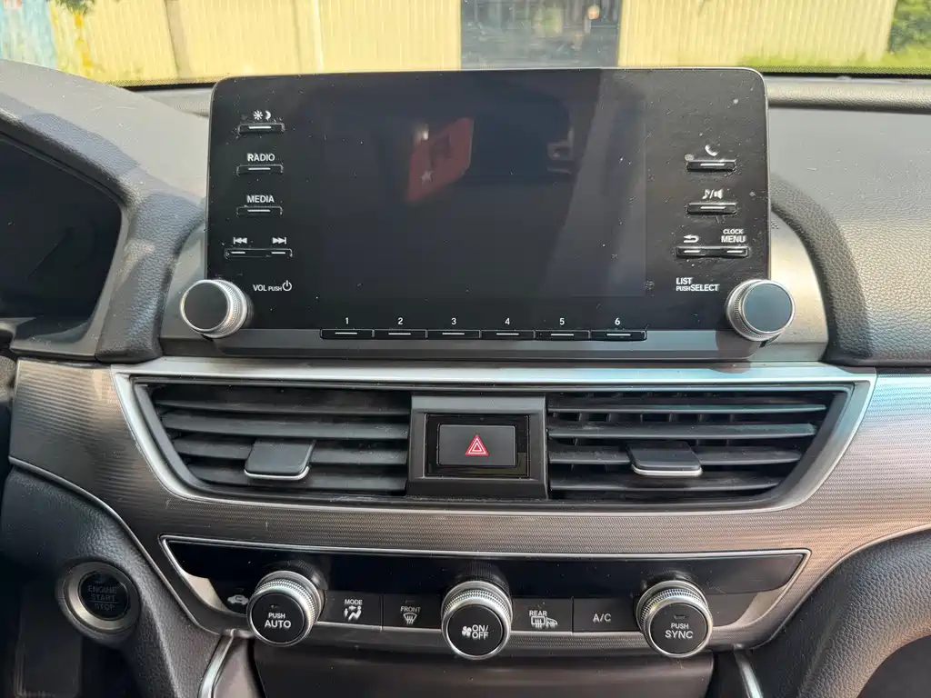 Honda Accord — фото 15