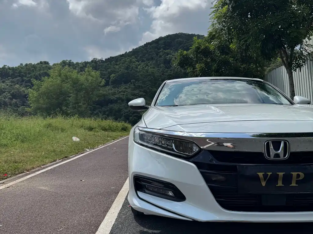 Honda Accord — фото 4