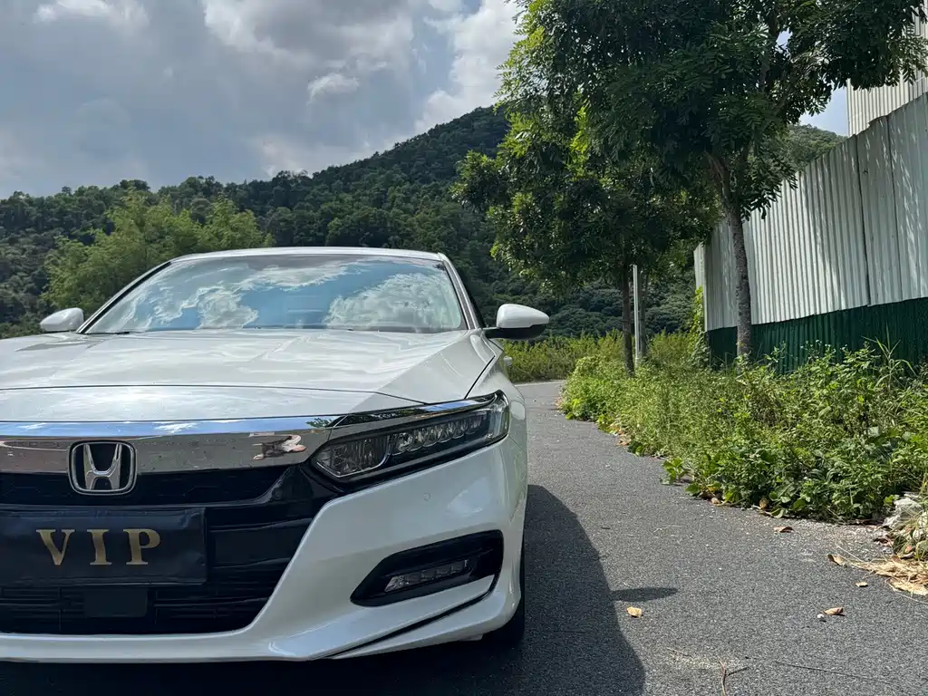 Honda Accord — фото 5