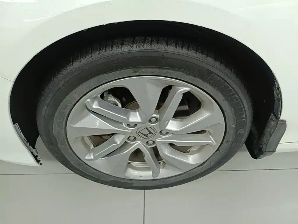 Honda Accord — фото 23