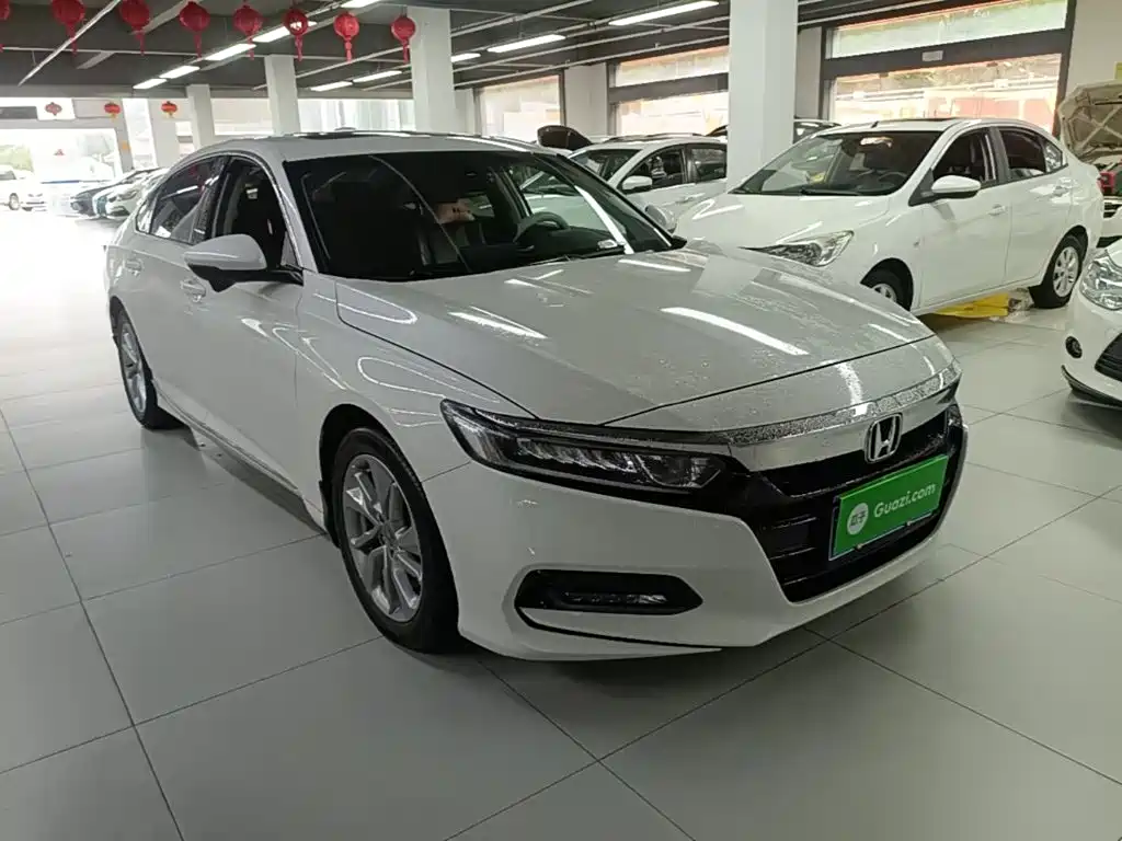 Honda Accord — фото 4