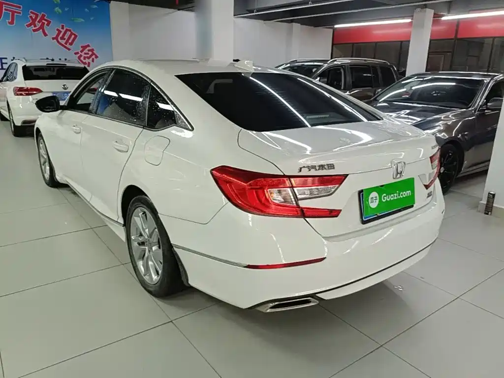 Honda Accord — фото 5