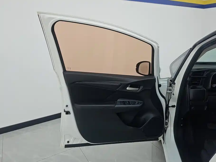 Honda Fit — фото 7