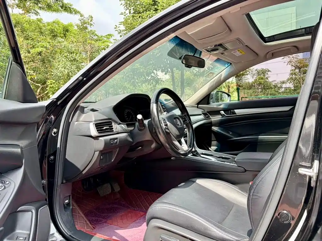 Honda Accord — фото 4