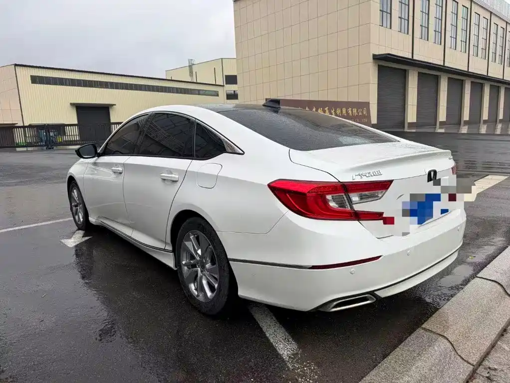Honda Accord — фото 6